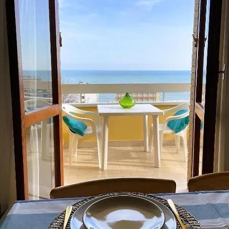 -c- Vista Mare Con 2 Da Letto-residence Azzurro غابيتّشي ماري