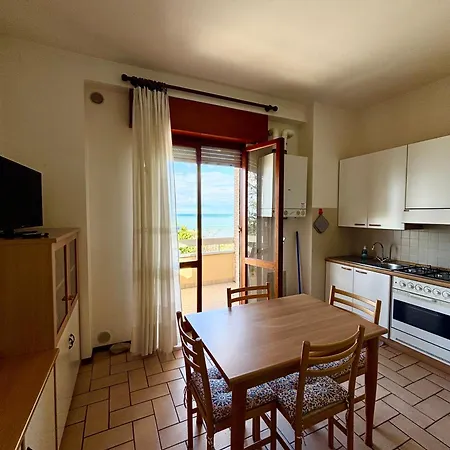 شقة -c- Vista Mare Con 2 Da Letto-residence Azzurro